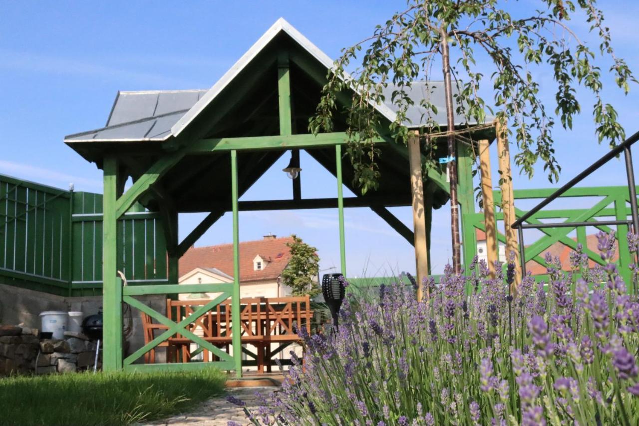 Penzion-apartmán Souček Jindřichŭv Hradec Exterior foto