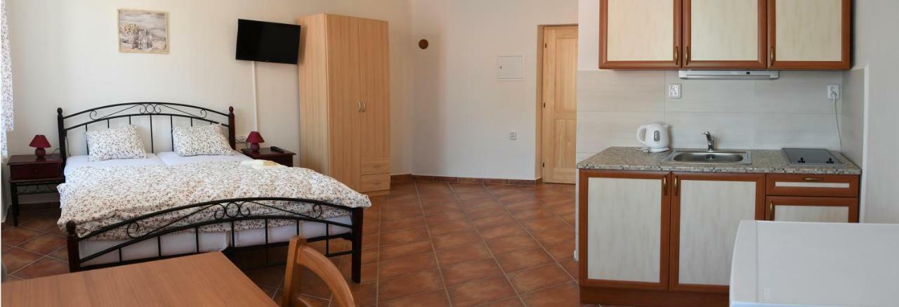 Penzion-apartmán Souček Jindřichŭv Hradec Exterior foto